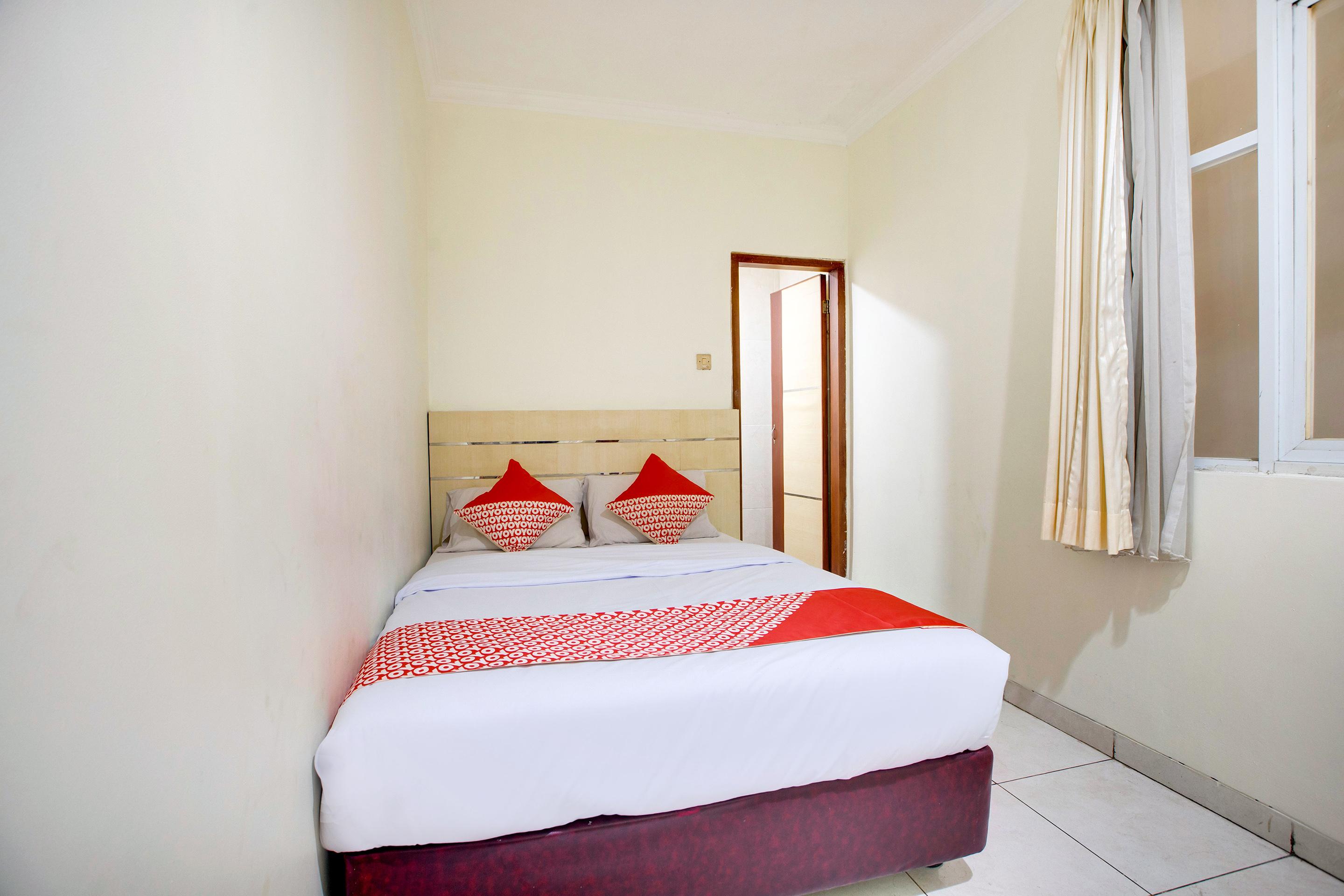 Reddoorz @ Hotel Arimbi Dewi Sartika Baru Бандунг Екстер'єр фото