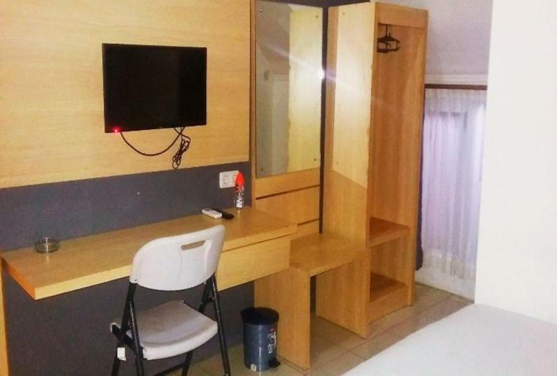 Reddoorz @ Hotel Arimbi Dewi Sartika Baru Бандунг Екстер'єр фото